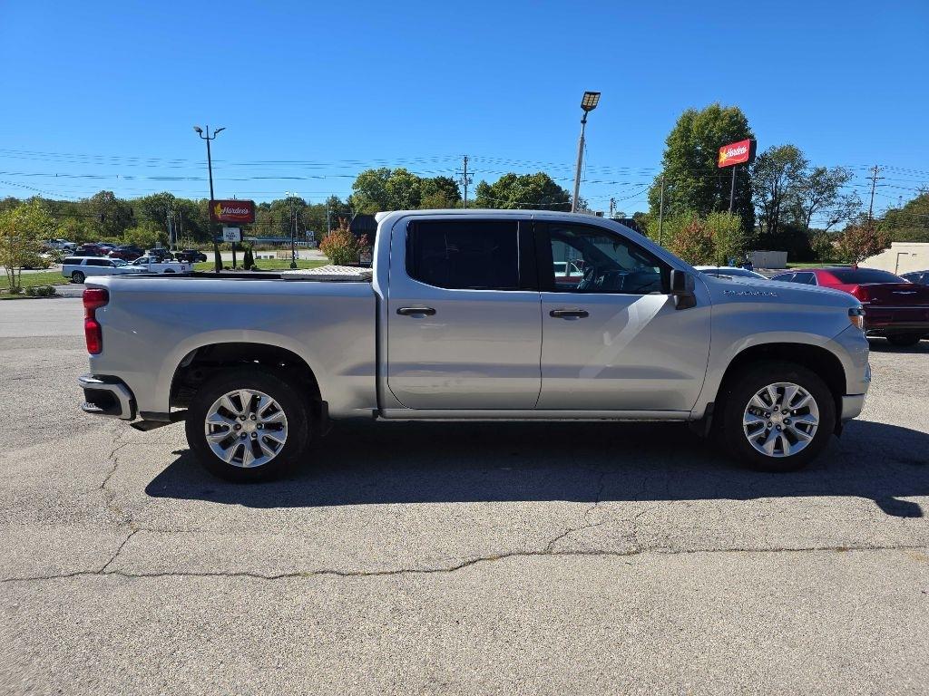 Chevrolet Silverado 1500 4WD Crew Cab 147" Custom 2022