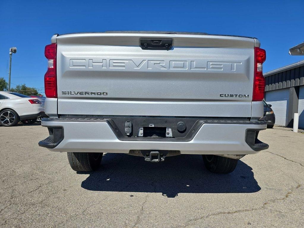Chevrolet Silverado 1500 4WD Crew Cab 147" Custom 2022