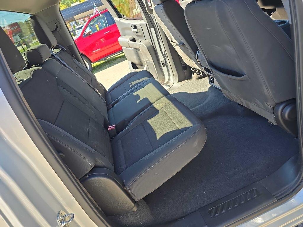 Chevrolet Silverado 1500 4WD Crew Cab 147" Custom 2022
