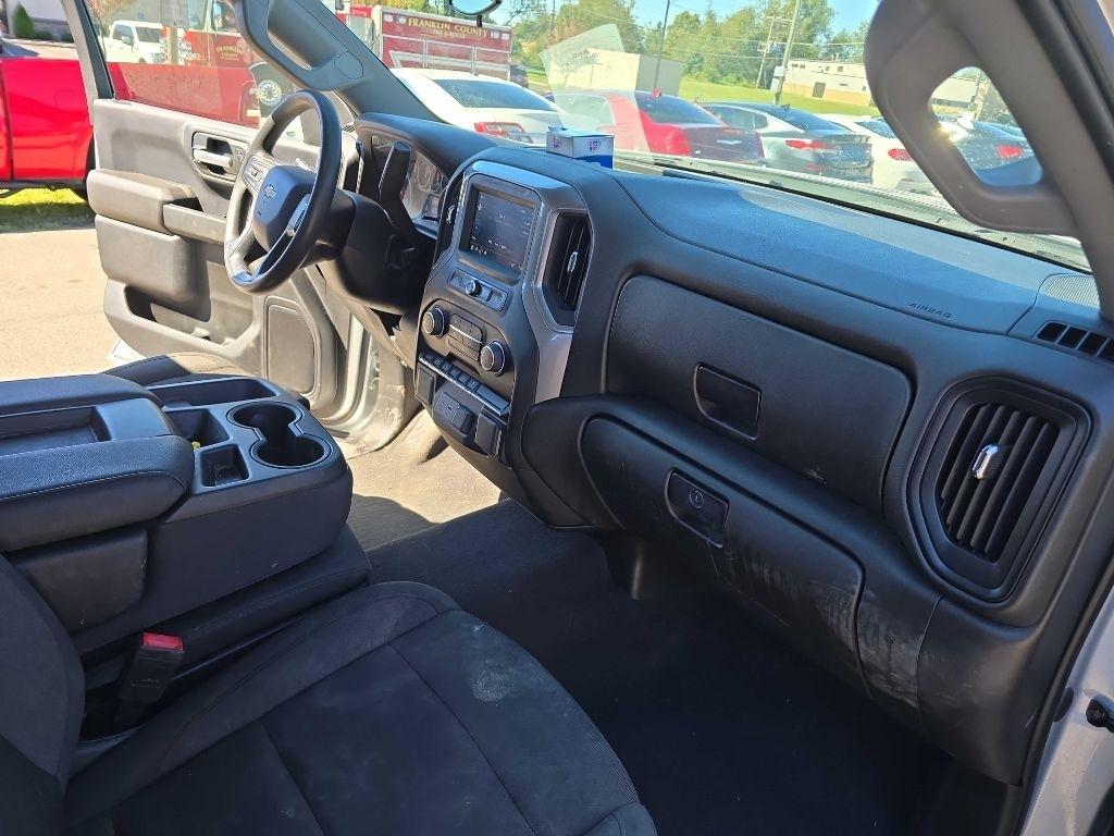 Chevrolet Silverado 1500 4WD Crew Cab 147" Custom 2022
