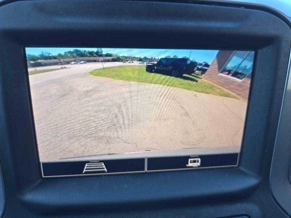 Chevrolet Silverado 1500 4WD Crew Cab 147" Custom 2022