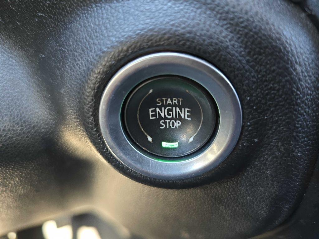 Chevrolet Silverado 1500 4WD Crew Cab 147" Custom 2022