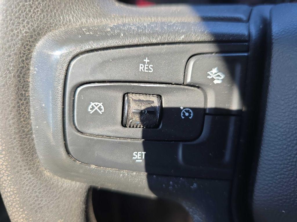 Chevrolet Silverado 1500 4WD Crew Cab 147" Custom 2022