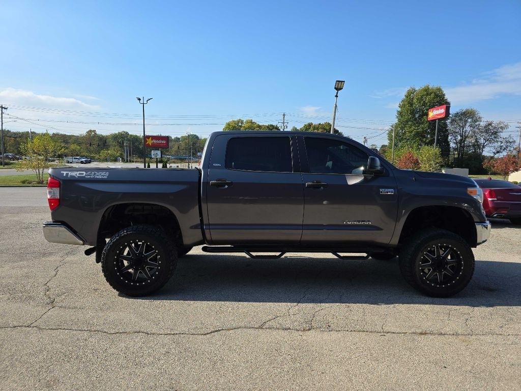 Toyota Tundra 4WD  2017