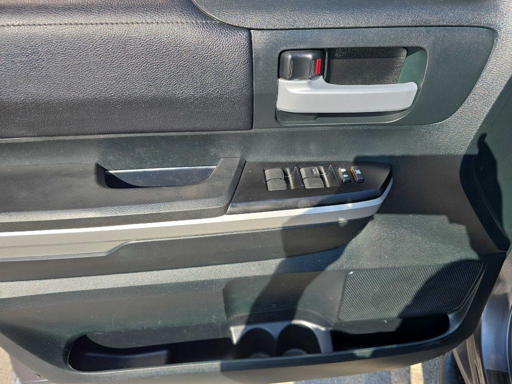 Toyota Tundra 4WD  2017