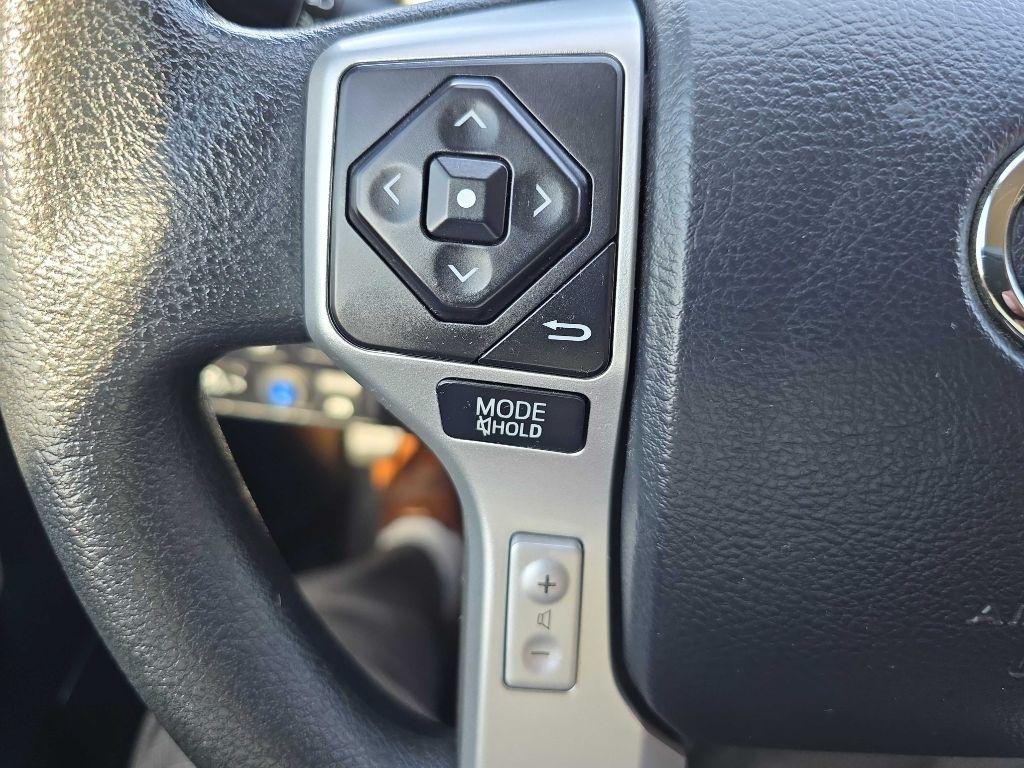Toyota Tundra 4WD  2017