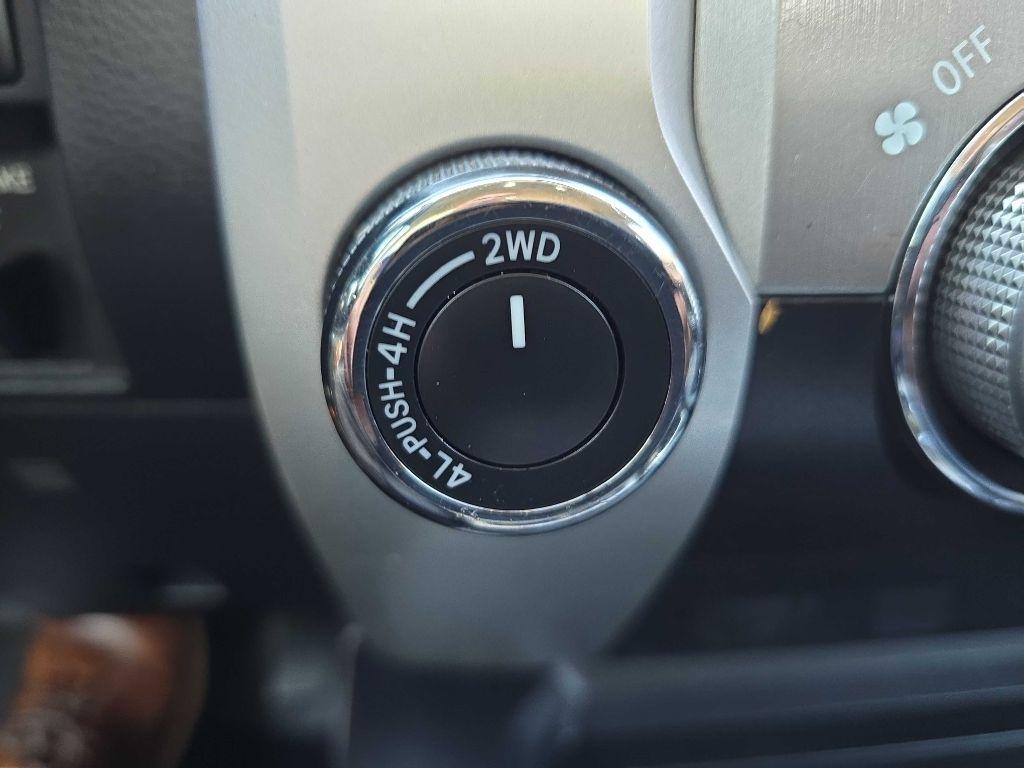 Toyota Tundra 4WD  2017