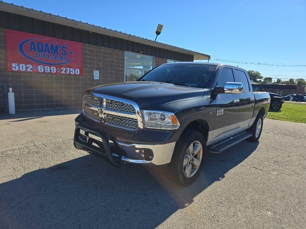 RAM 1500 4WD Crew Cab 140.5" Laramie 2016