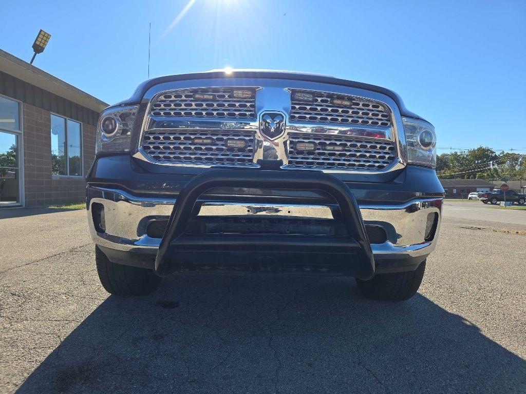 RAM 1500 4WD Crew Cab 140.5" Laramie 2016