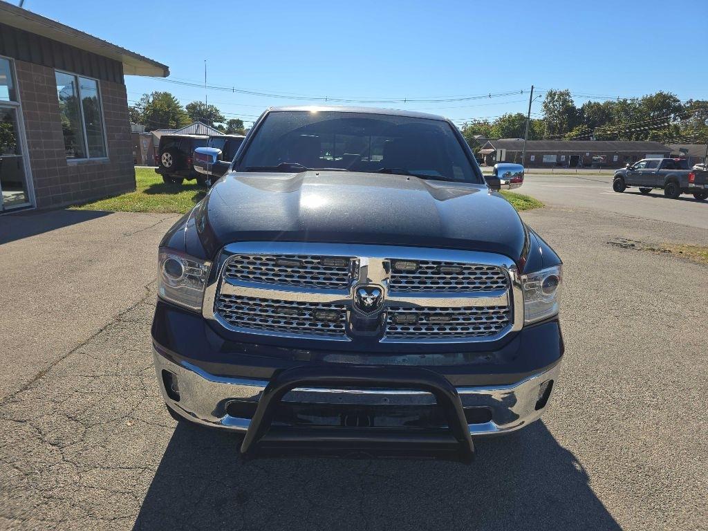 RAM 1500 4WD Crew Cab 140.5" Laramie 2016
