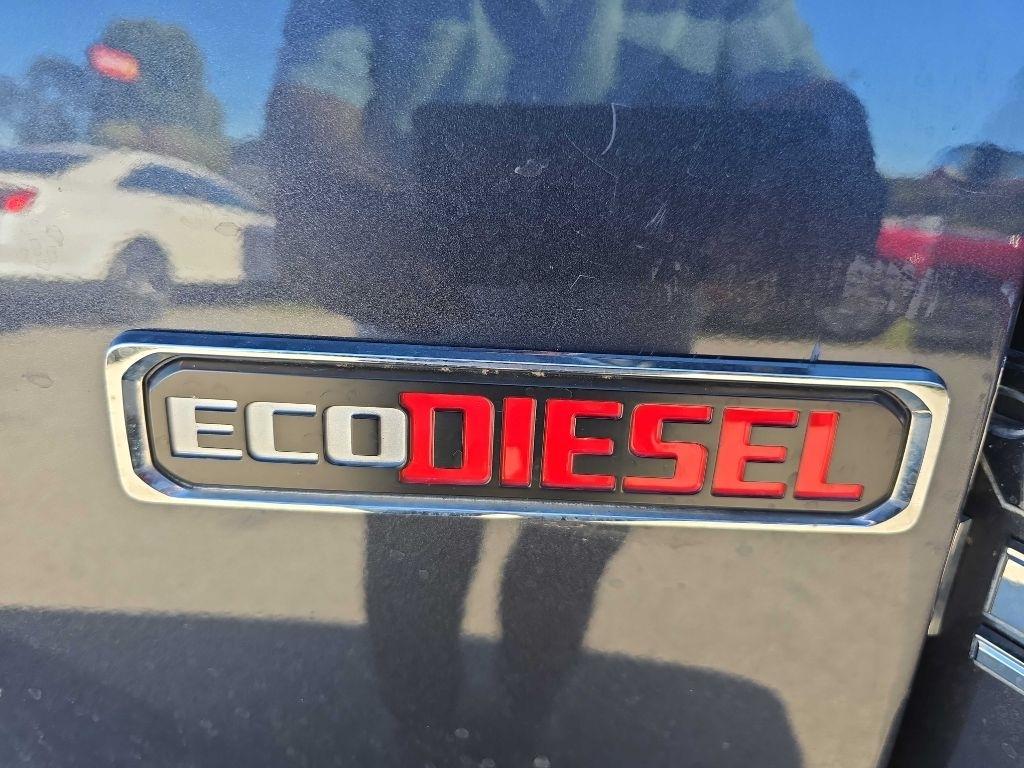 RAM 1500 4WD Crew Cab 140.5" Laramie 2016