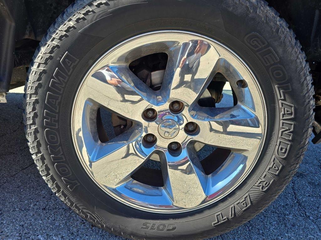 RAM 1500 4WD Crew Cab 140.5" Laramie 2016