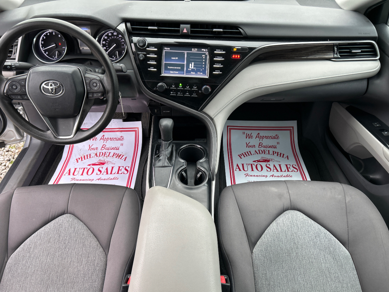 Toyota Camry LE Auto (Natl) 2019