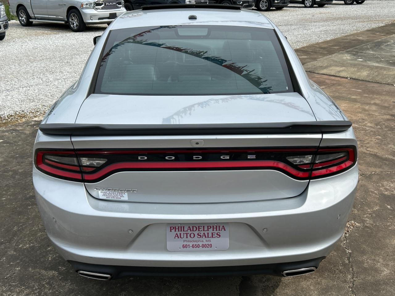 Dodge Charger SXT RWD 2021