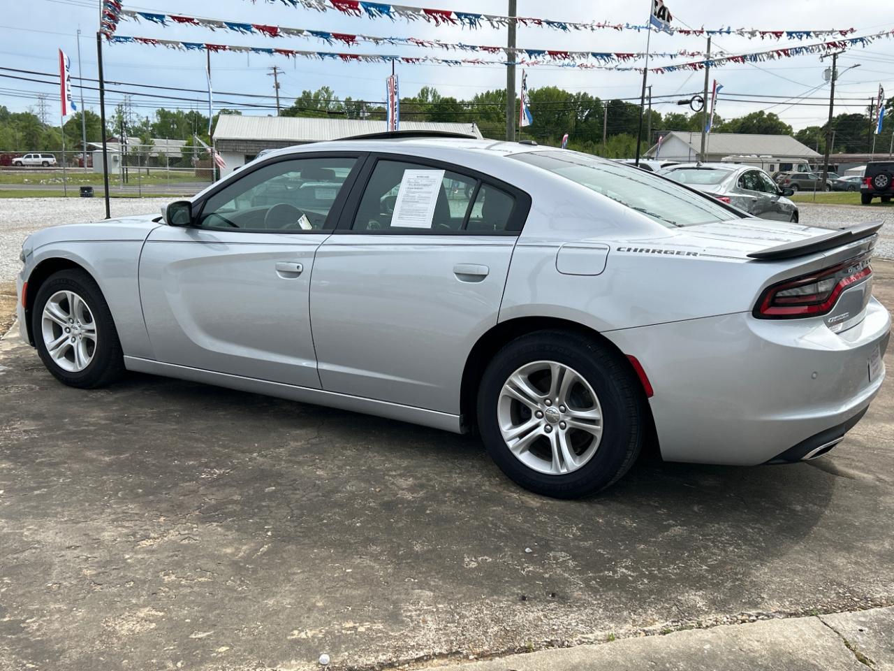 Dodge Charger SXT RWD 2021