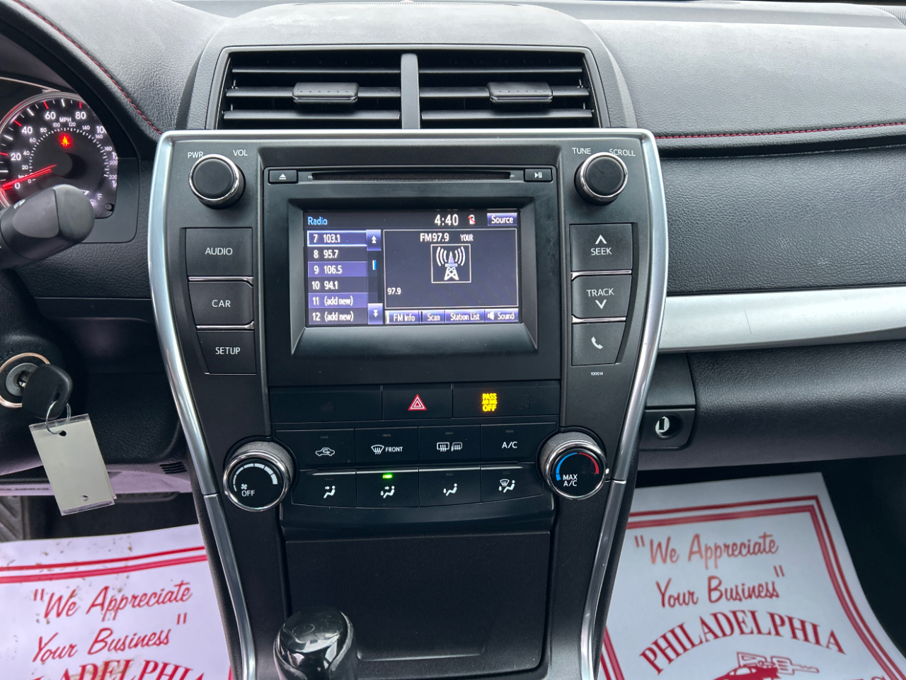 Toyota Camry SE 2017