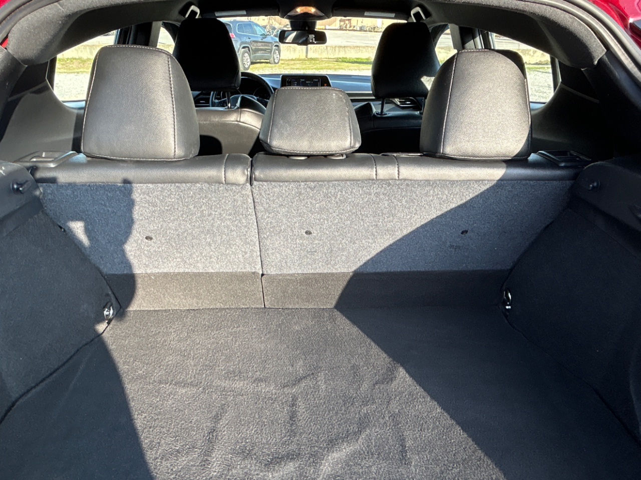 Toyota C-HR XLE FWD (Natl) 2018