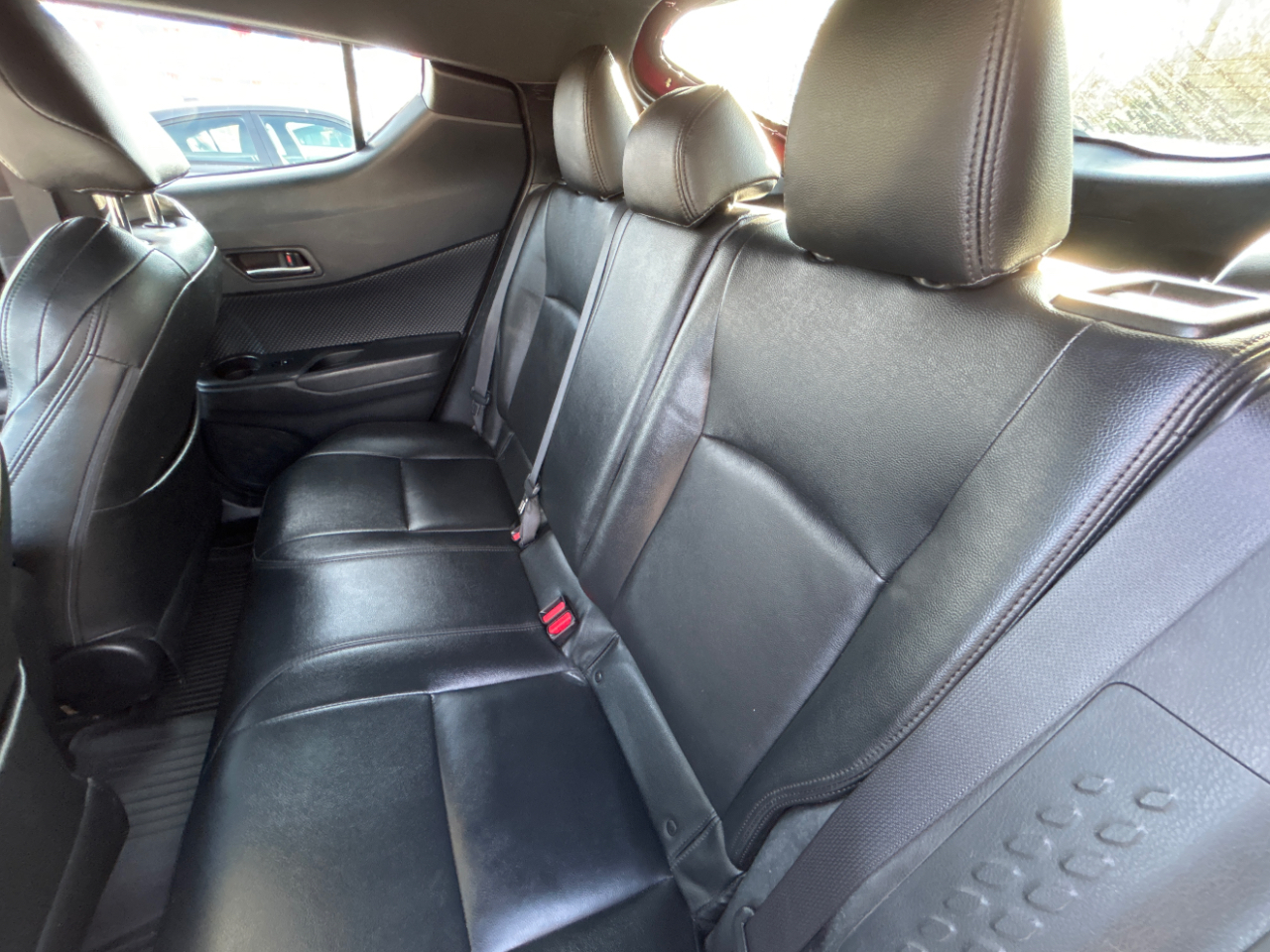 Toyota C-HR XLE FWD (Natl) 2018