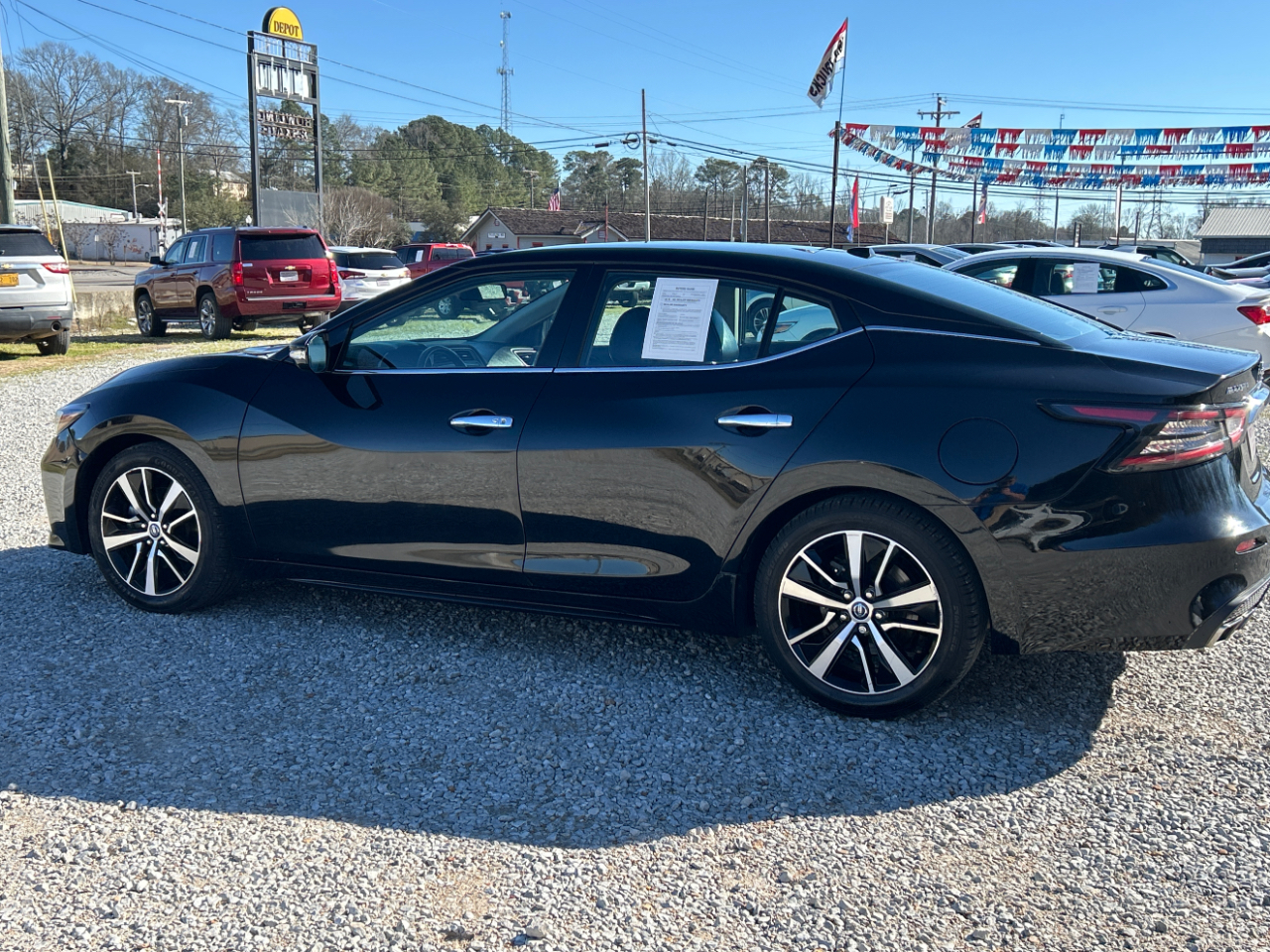 Nissan Maxima SV CVT 2022