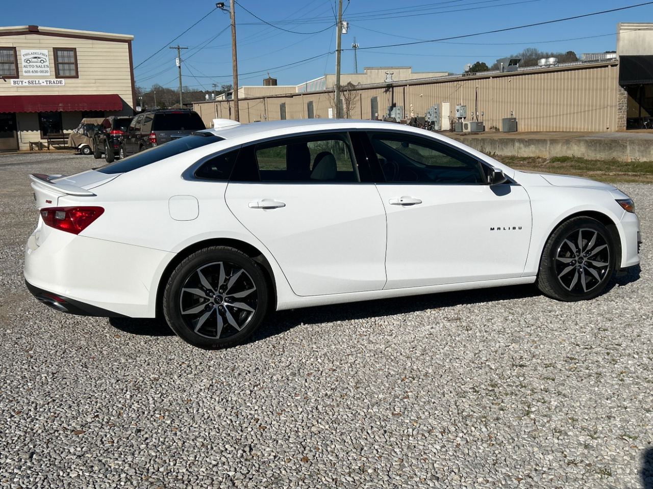 Chevrolet Malibu 4dr Sdn RS 2021