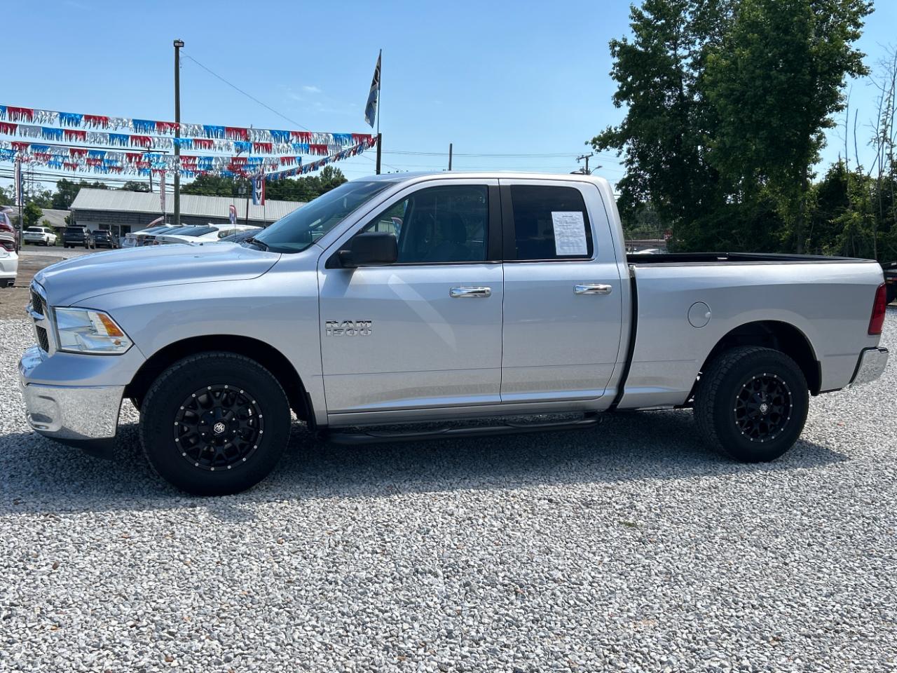 2016 RAM 1500 2WD Quad Cab 140.5" SLT