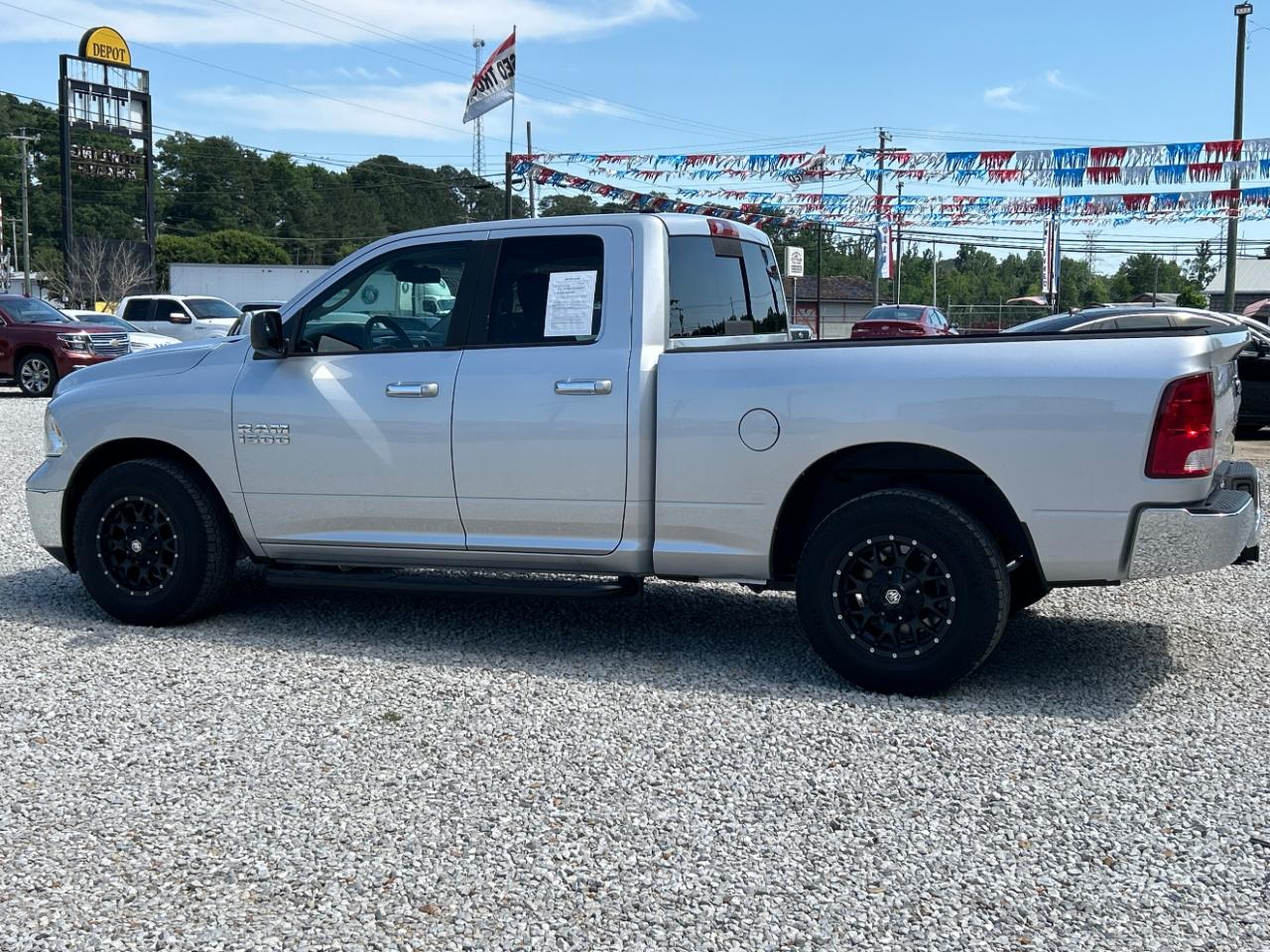 RAM 1500 2WD Quad Cab 140.5" SLT 2016