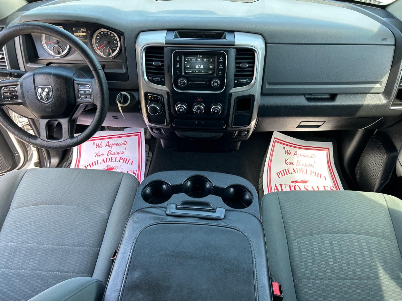RAM 1500 2WD Quad Cab 140.5" SLT 2016
