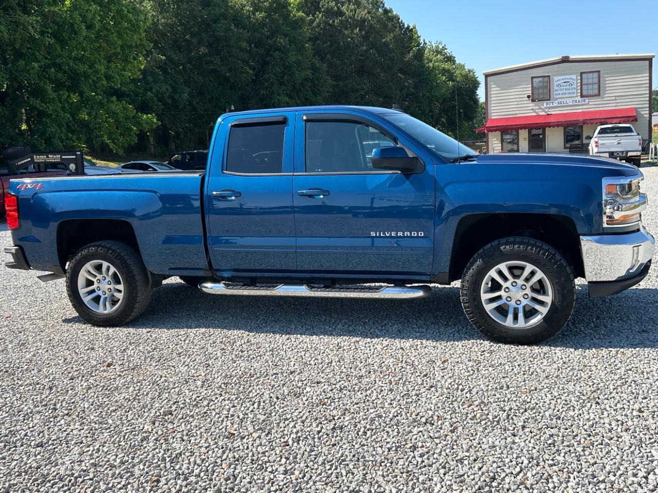 Chevrolet Silverado 1500 4WD Double Cab 143.5" LT w/1LT 2018