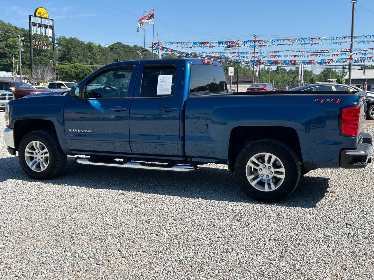 Chevrolet Silverado 1500 4WD Double Cab 143.5" LT w/1LT 2018