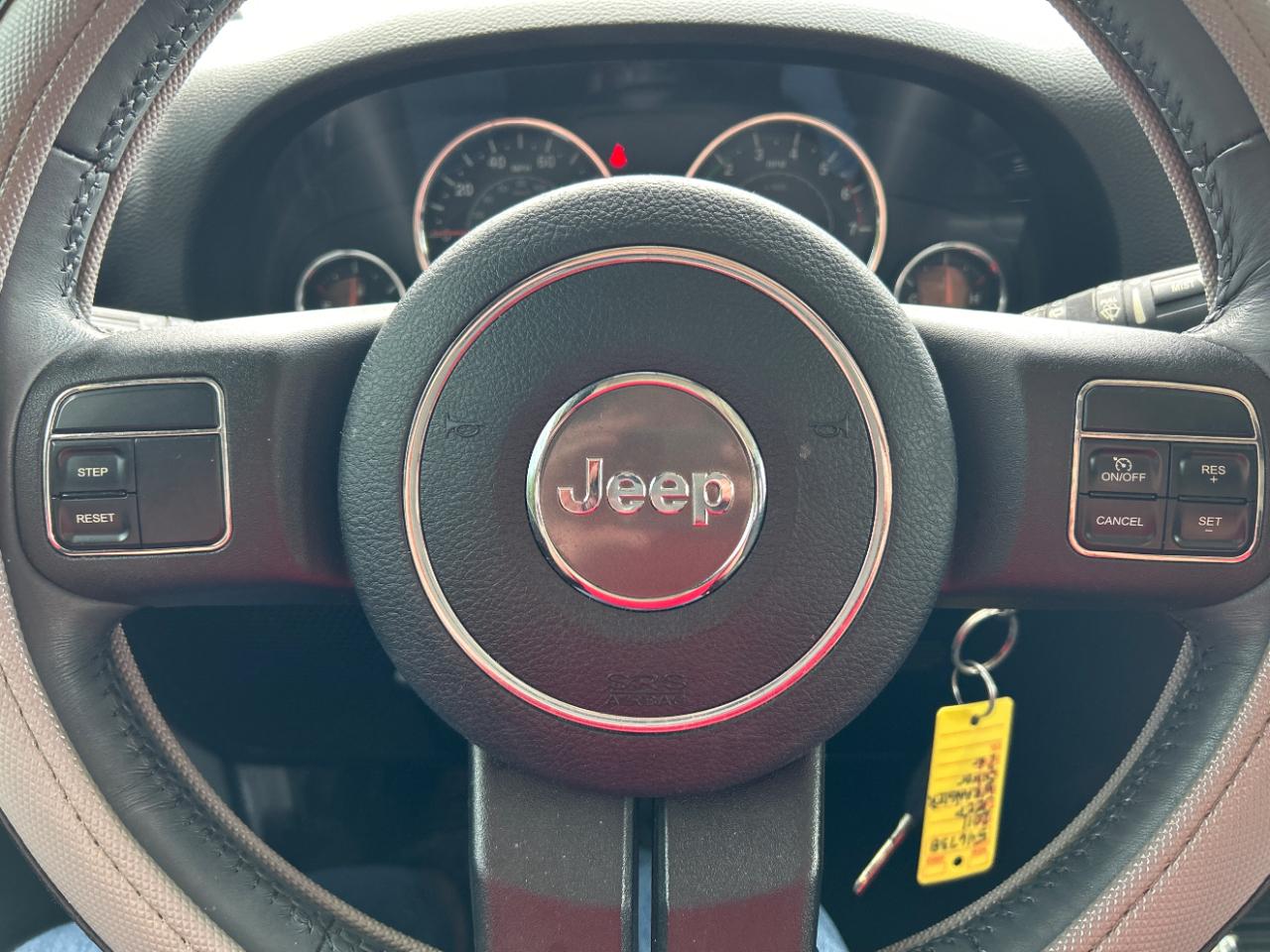 Jeep Wrangler 4WD 2dr Sahara 2011