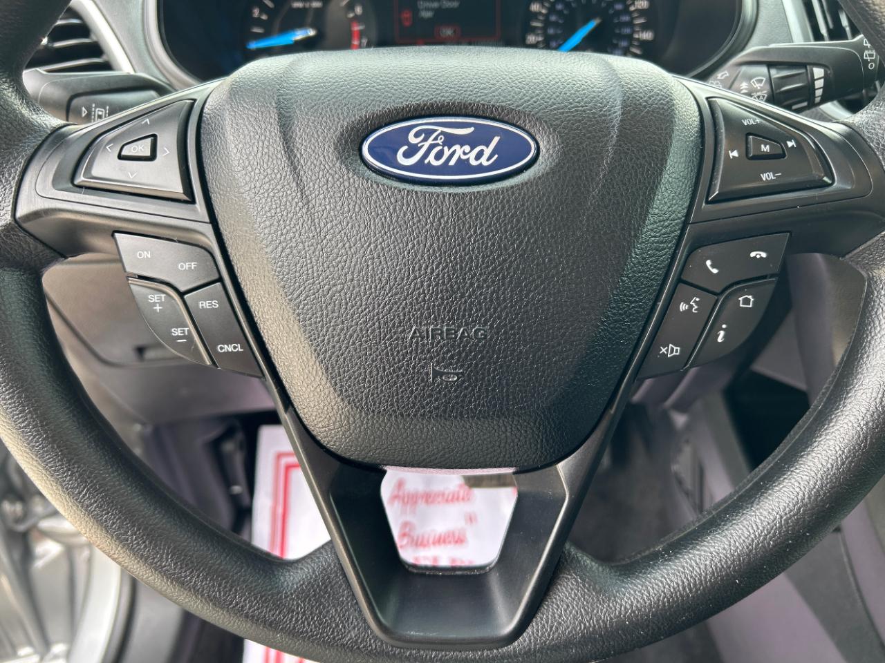 Ford Edge SE FWD 2020
