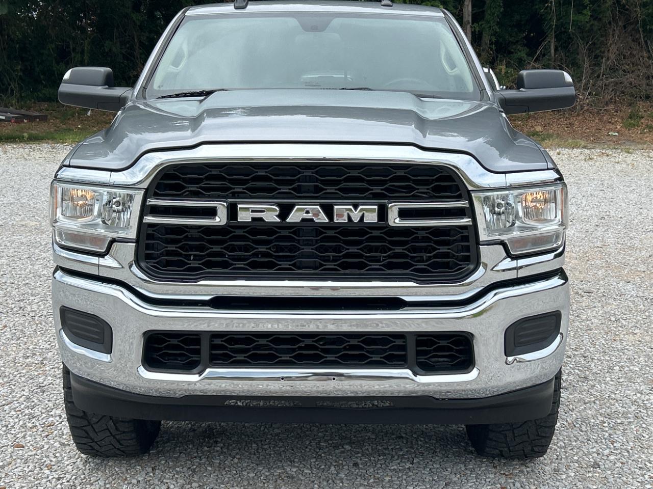 RAM 2500 Tradesman 4x4 Crew Cab 6'4" Box 2020