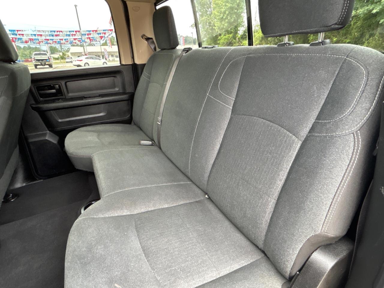 RAM 2500 Tradesman 4x4 Crew Cab 6'4" Box 2020