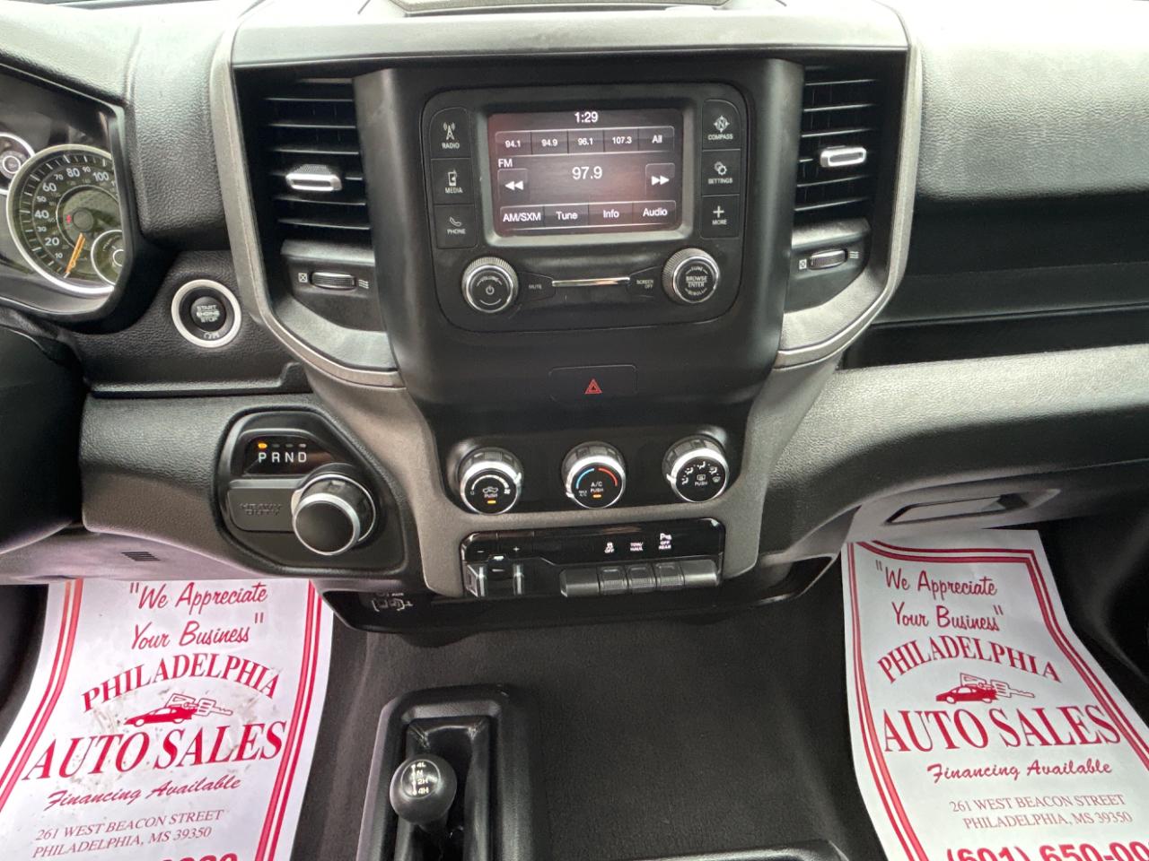RAM 2500 Tradesman 4x4 Crew Cab 6'4" Box 2020