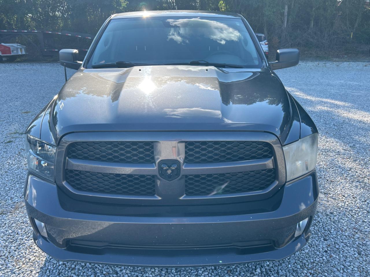 RAM 1500 Express 4x2 Crew Cab 5'7" Box 2018