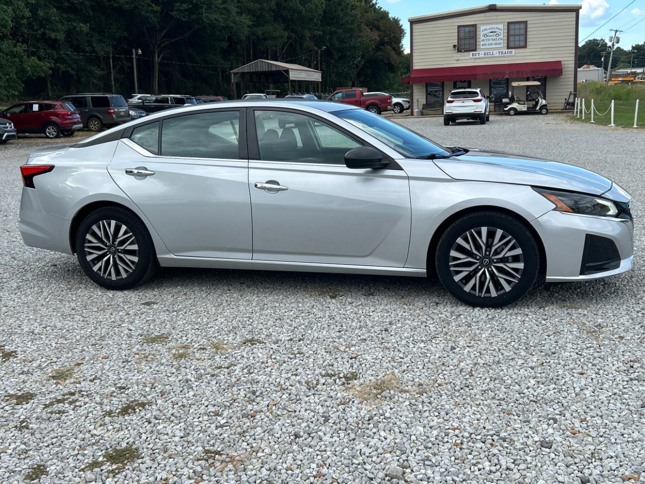 Nissan Altima 2.5 SV Sedan 2024