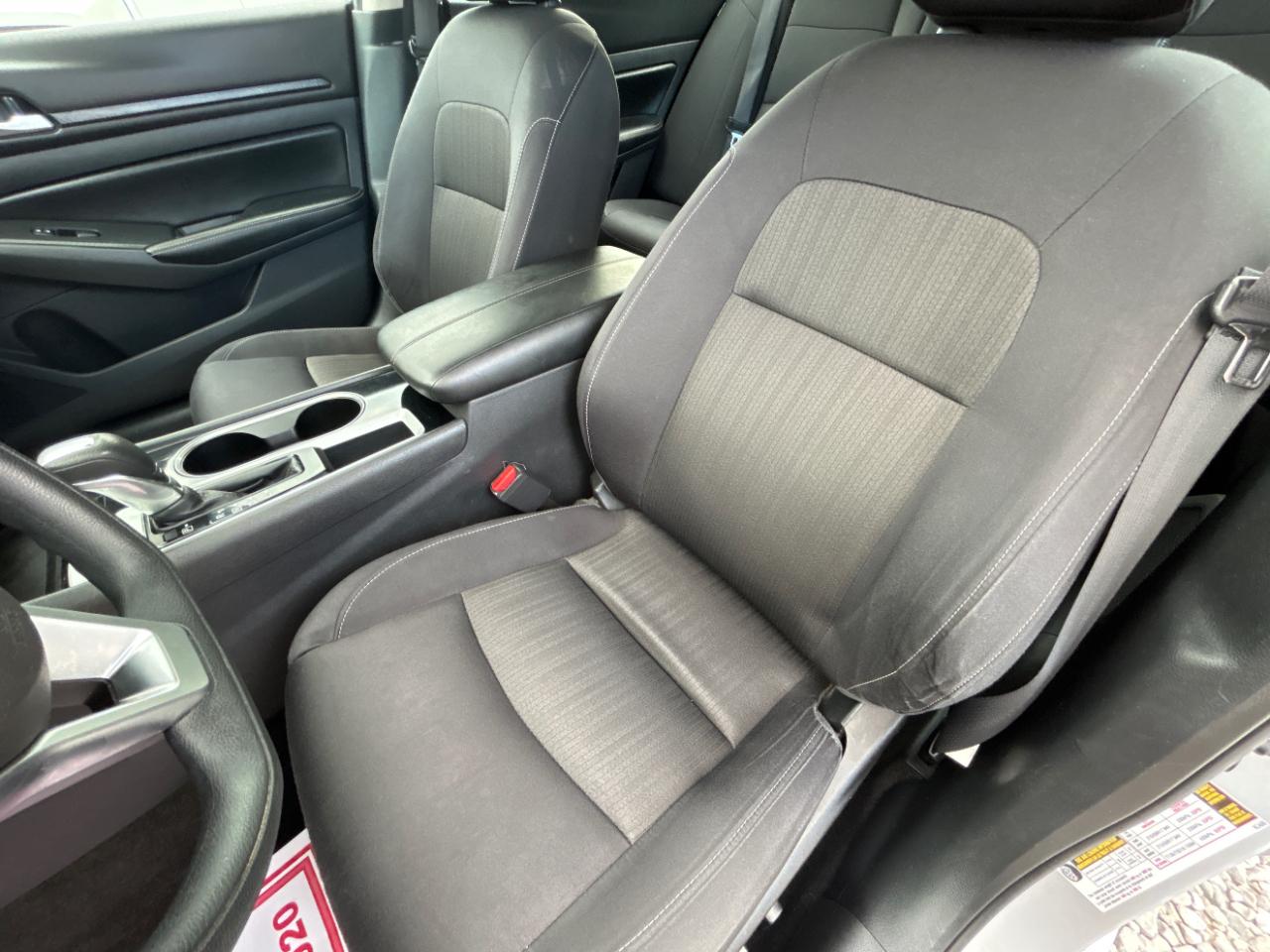 Nissan Altima 2.5 SV Sedan 2024