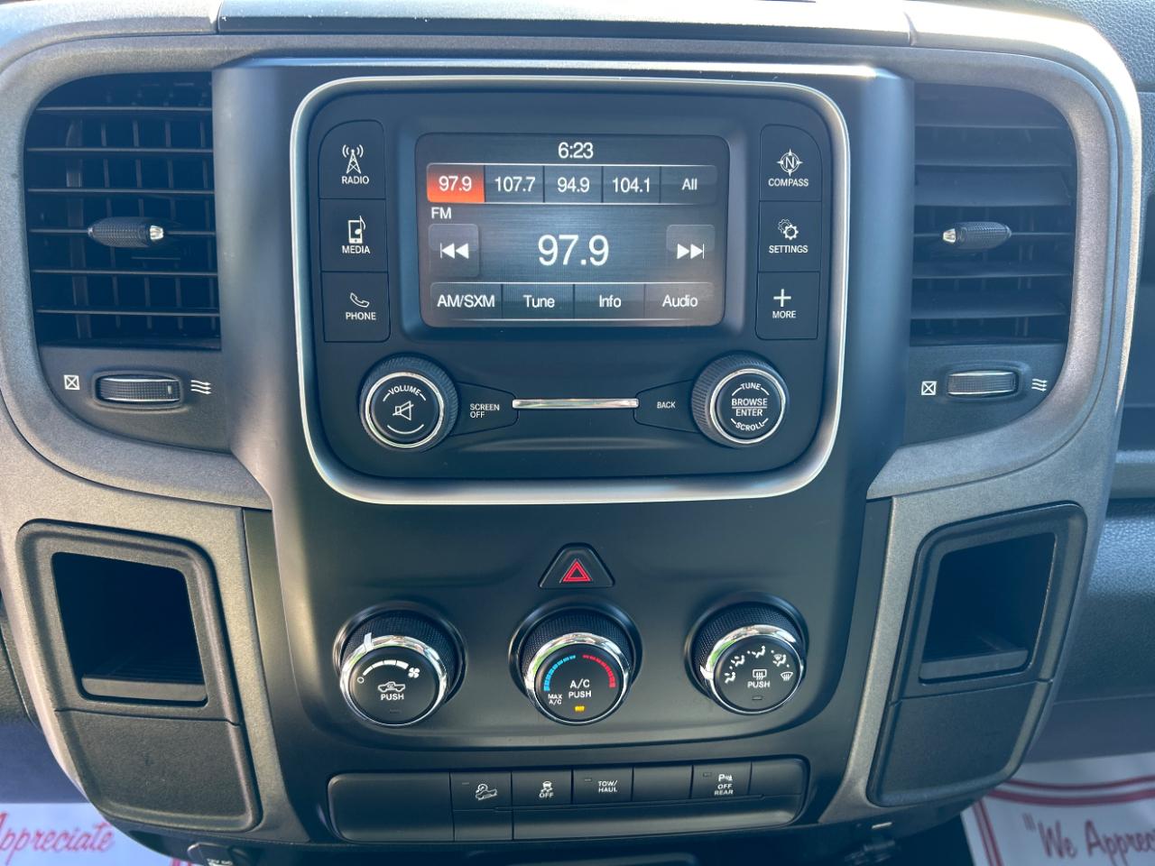 RAM 2500 Tradesman 4x4 Crew Cab 6'4" Box 2018