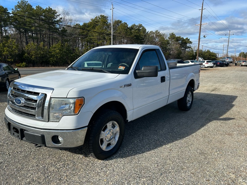 Ford F-150 4WD Reg Cab 126" XLT 2011