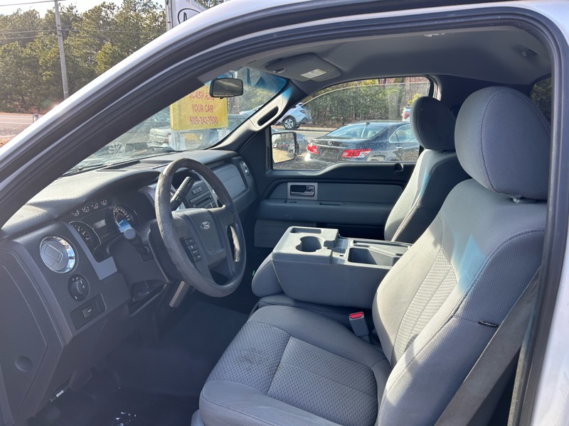 Ford F-150 4WD Reg Cab 126" XLT 2011