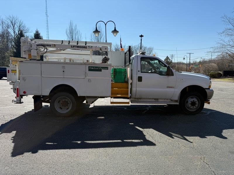 Ford F-550 Regular Cab 2WD DRW 2003