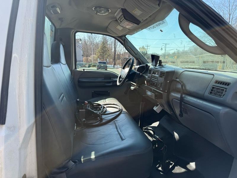 Ford F-550 Regular Cab 2WD DRW 2003