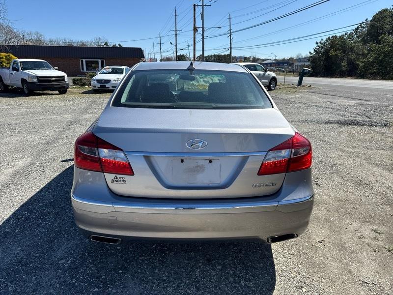 Hyundai Genesis 3.8L 2013
