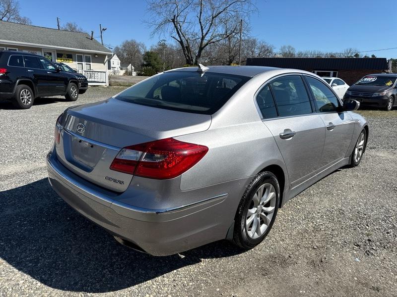 Hyundai Genesis 3.8L 2013