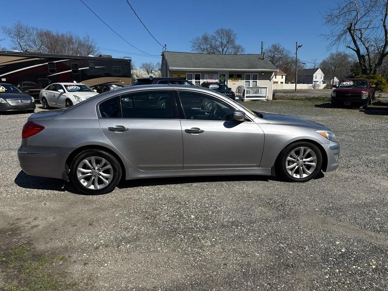 Hyundai Genesis 3.8L 2013