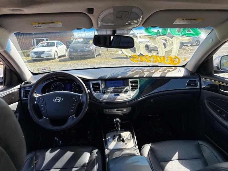 Hyundai Genesis 3.8L 2013