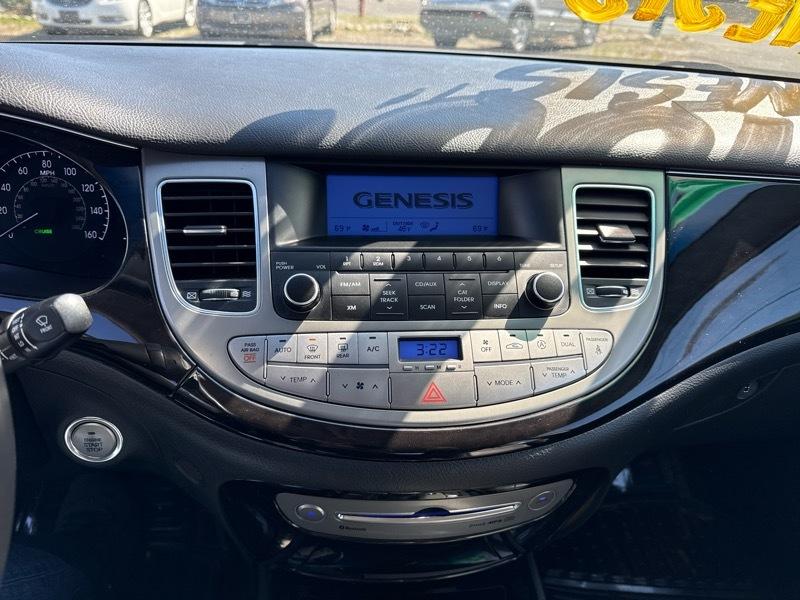 Hyundai Genesis 3.8L 2013