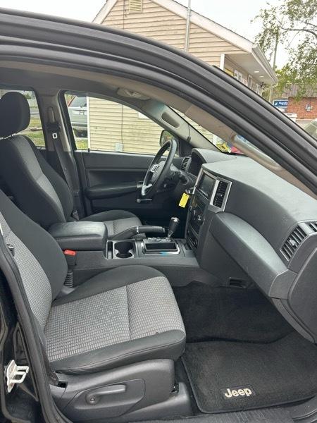 Jeep Grand Cherokee Laredo 4WD 2009
