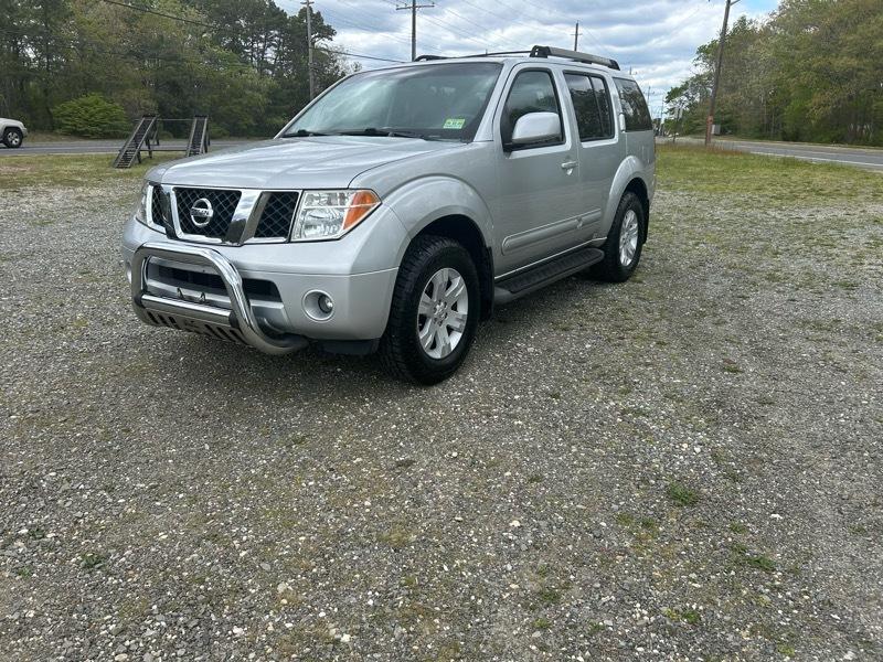 Nissan Pathfinder XE 4WD 2005