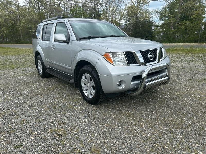 Nissan Pathfinder XE 4WD 2005